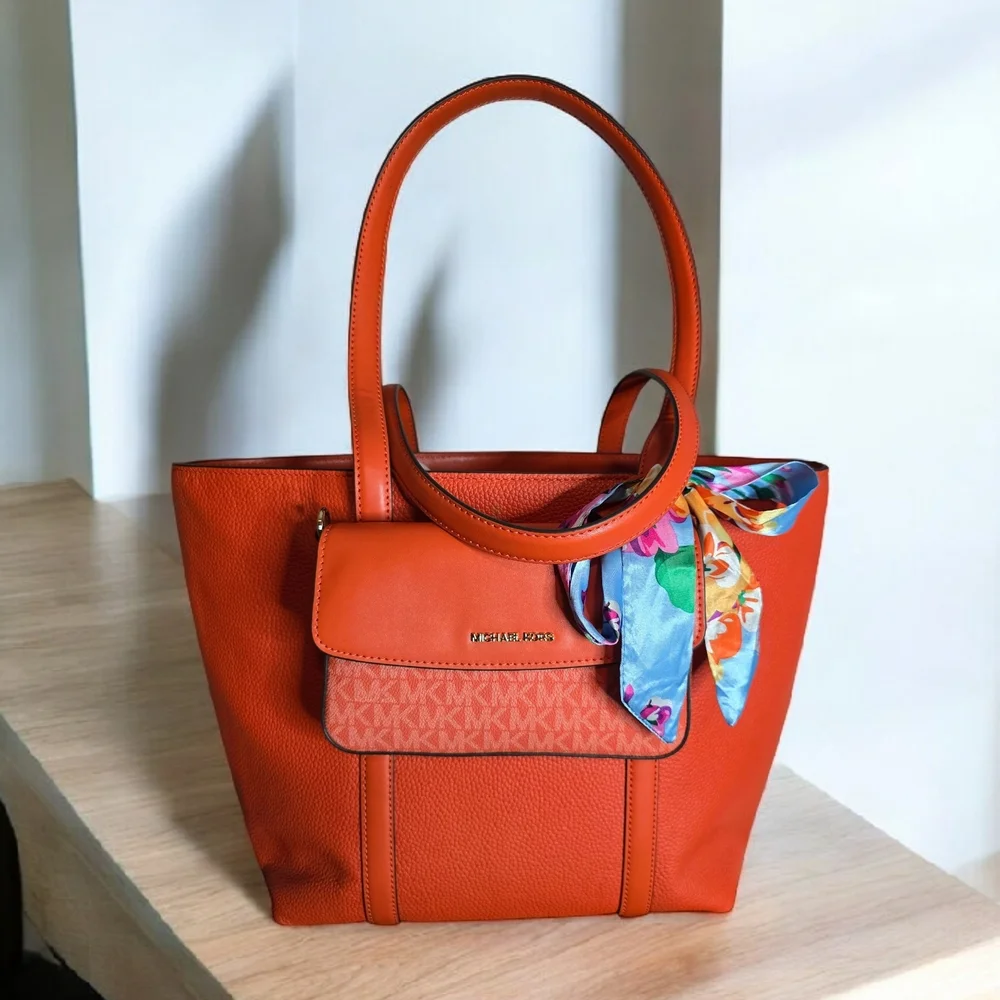 NWT Michael Kors Jet Set 2-in-1 Pebbled Leather & Logo Tote – Red Clay - Picture 1 of 10